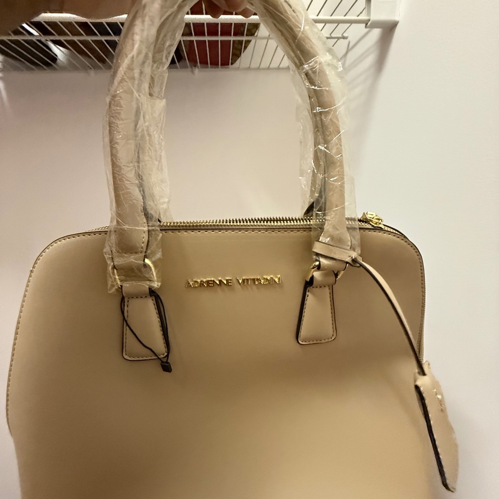 Adrienne vittadini handbag tan